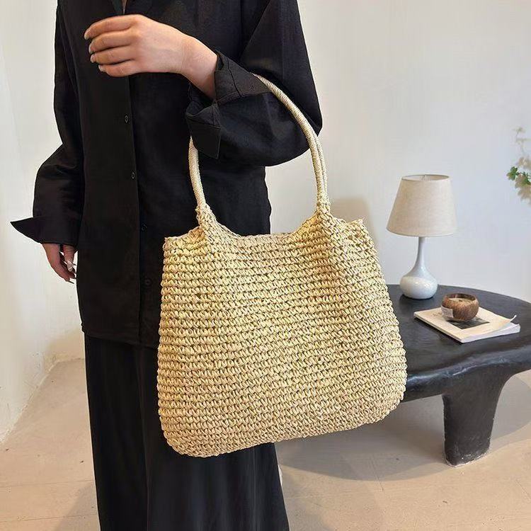 Handcrafted mesh tote LoungeYard — product view 1
