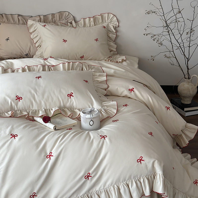 Luxurious bed linen set with ruffles and embroidered bows — product view 4
