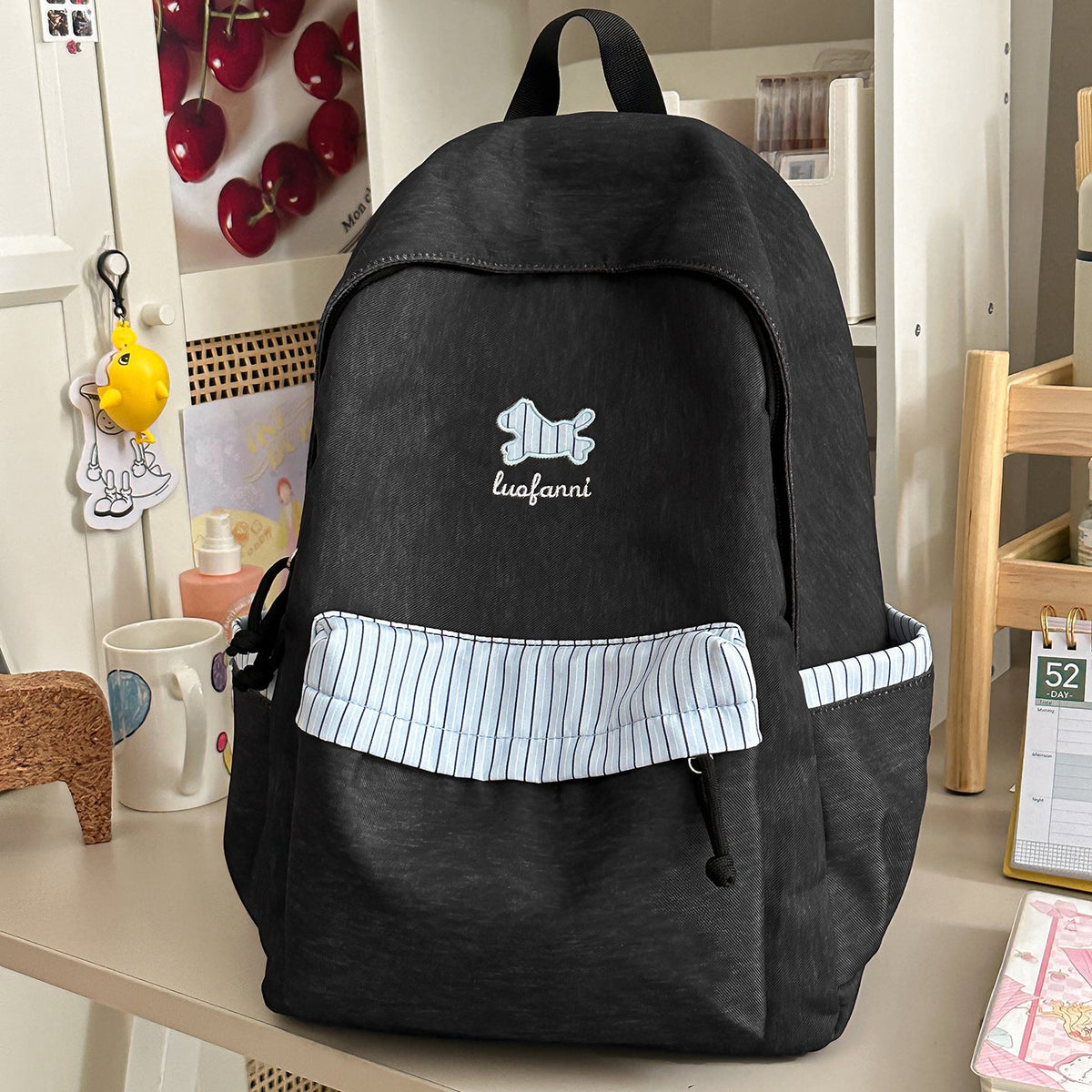 Casual Canvas Backpack LoungeYard — product view 6