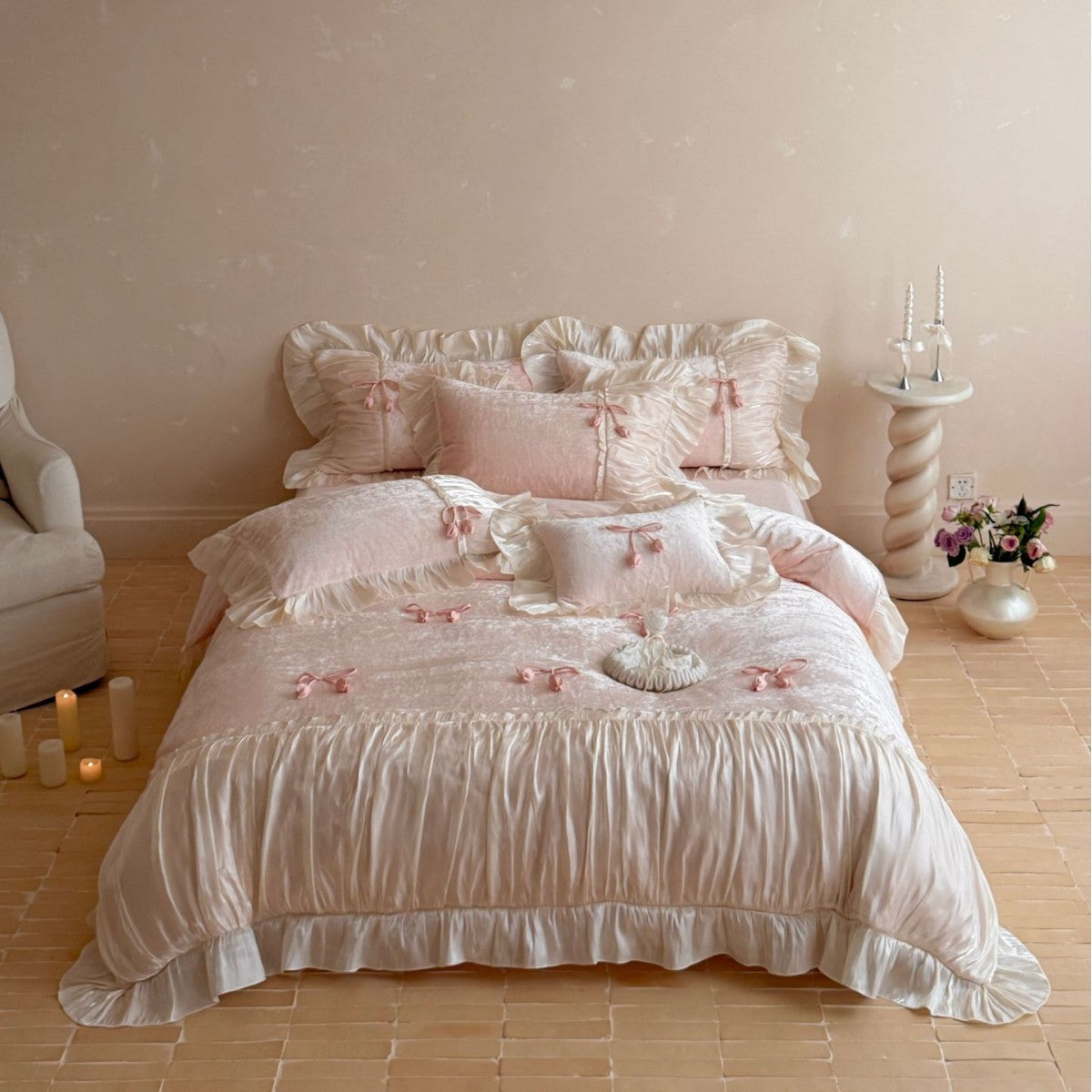 Velvet Bedding Set with Ruffles and Lace Trim — product view 3