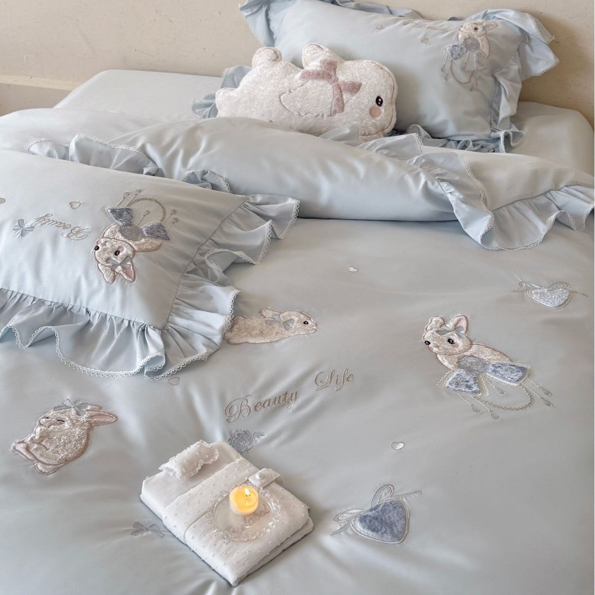 Satin bedding set with ruffles, embroidered bunny appliqués and silky-smooth finish — product view 3