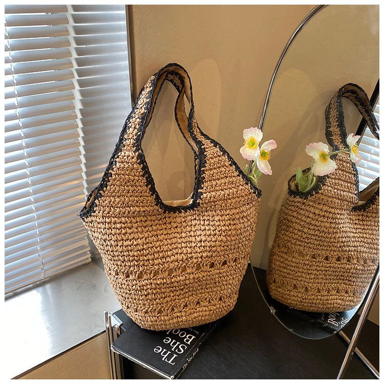 Braided tote bag with unique structure LoungeYard — product view 3