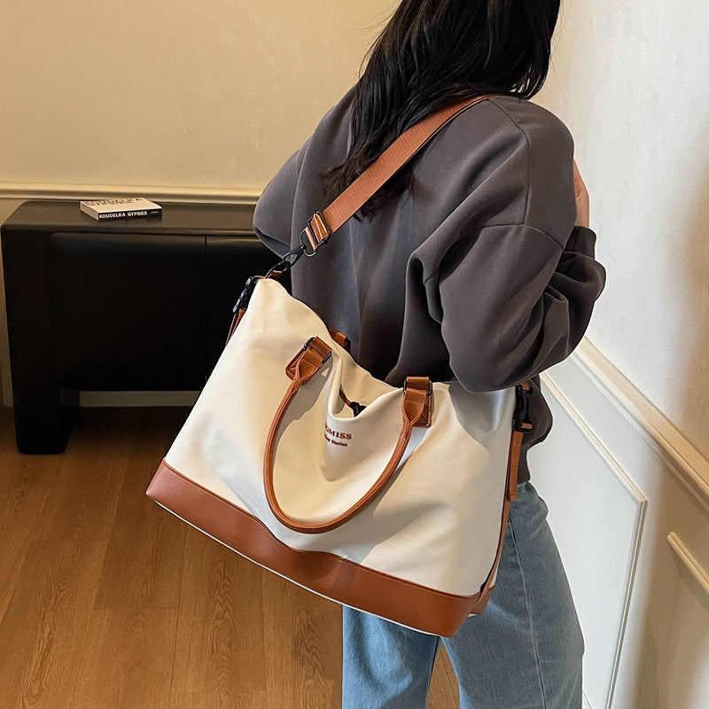 Versatile Multi-Pocket Weekender Bag — product view 1