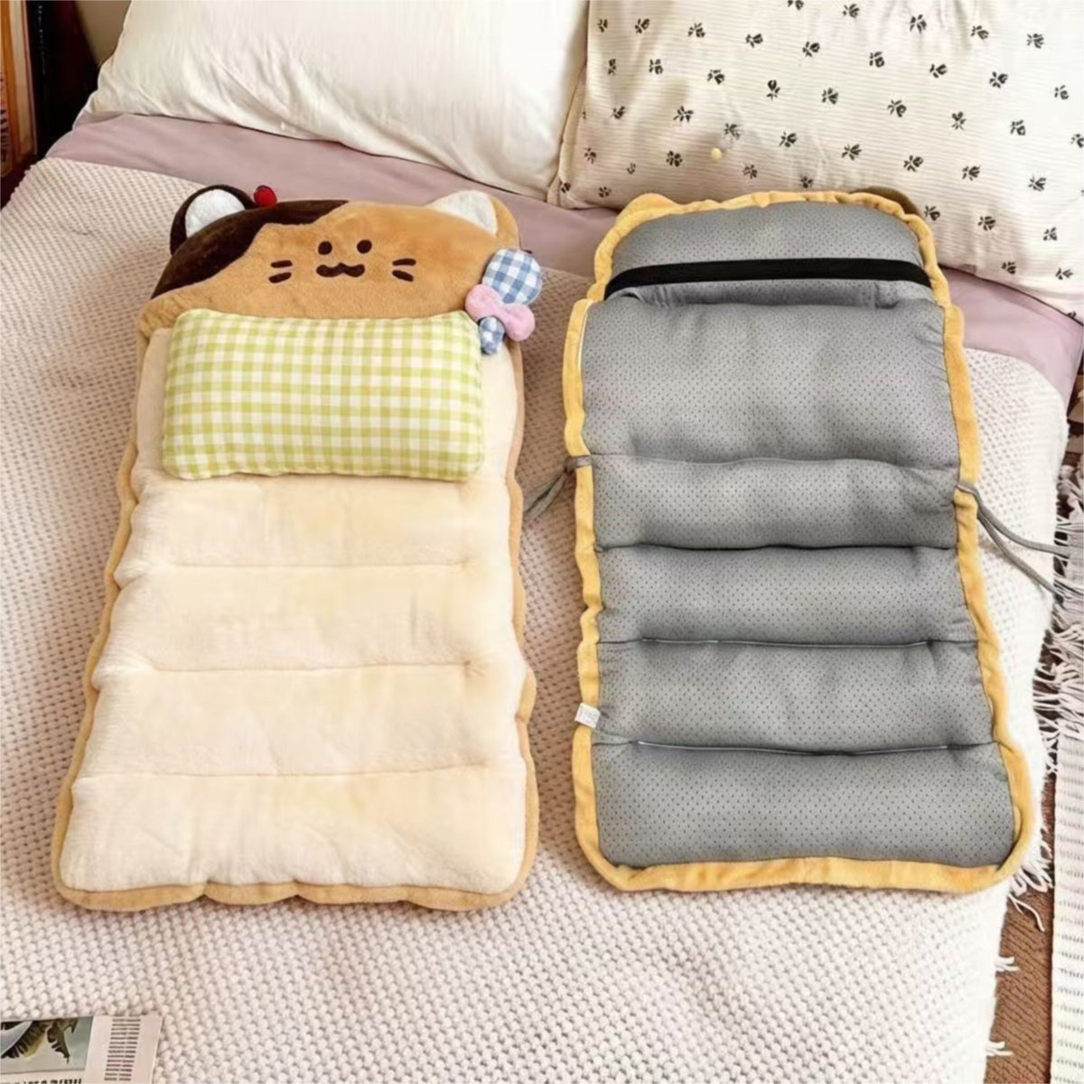 Plush seat cushion with high backrest and removable lumbar pillow in cute cat design — product view 1