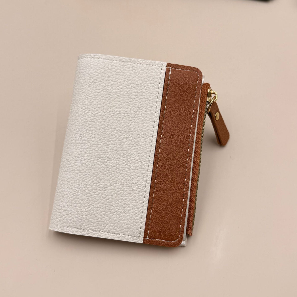 Multifunctional Leather Wallet Organizer — product view 3