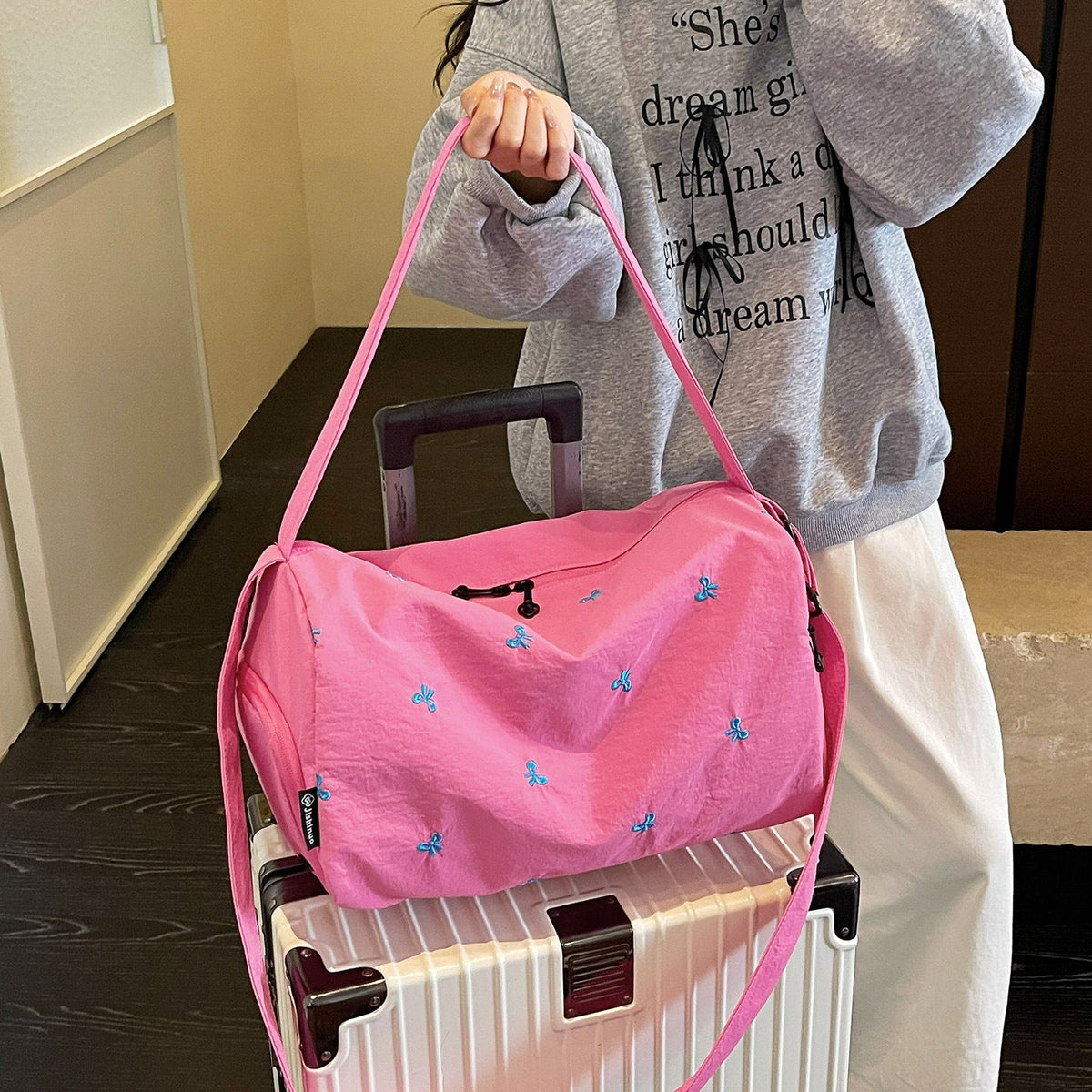 Spacious Utility Gym Bag LoungeYard — product view 7