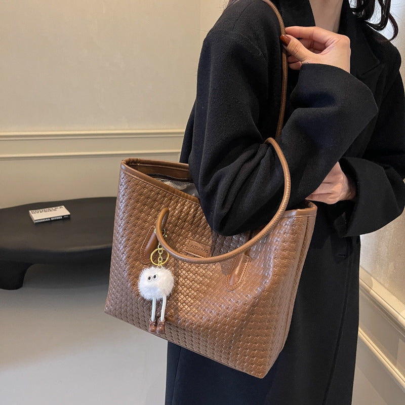 Woven Patterned Shoulder Bag LoungeYard — product view 5
