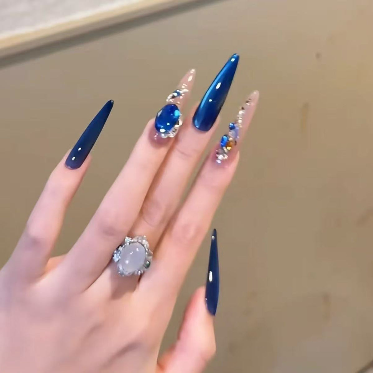 Glamorous Stiletto Nail Art — product view 2