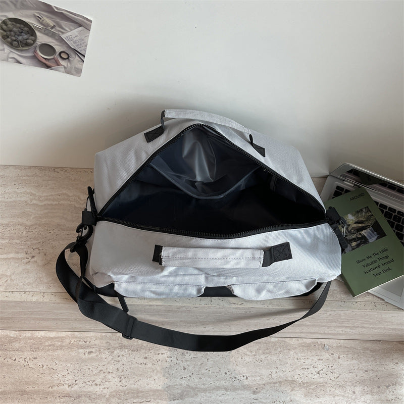 Practical Travel and Sports Bag LoungeYard — product view 3