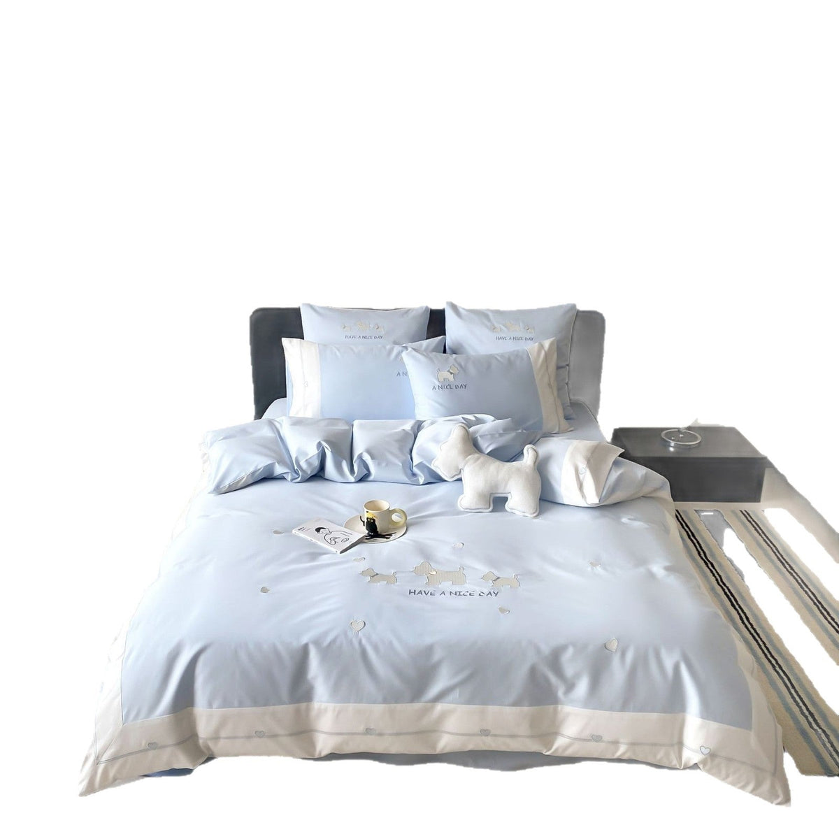 Cotton satin bedding set with embroidered dog motifs and reversible function — product view 5