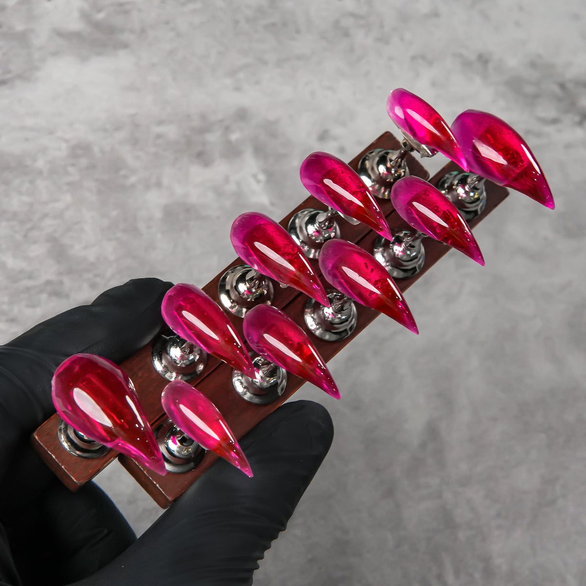 Sharp Stiletto Press-On Nails — product view 3