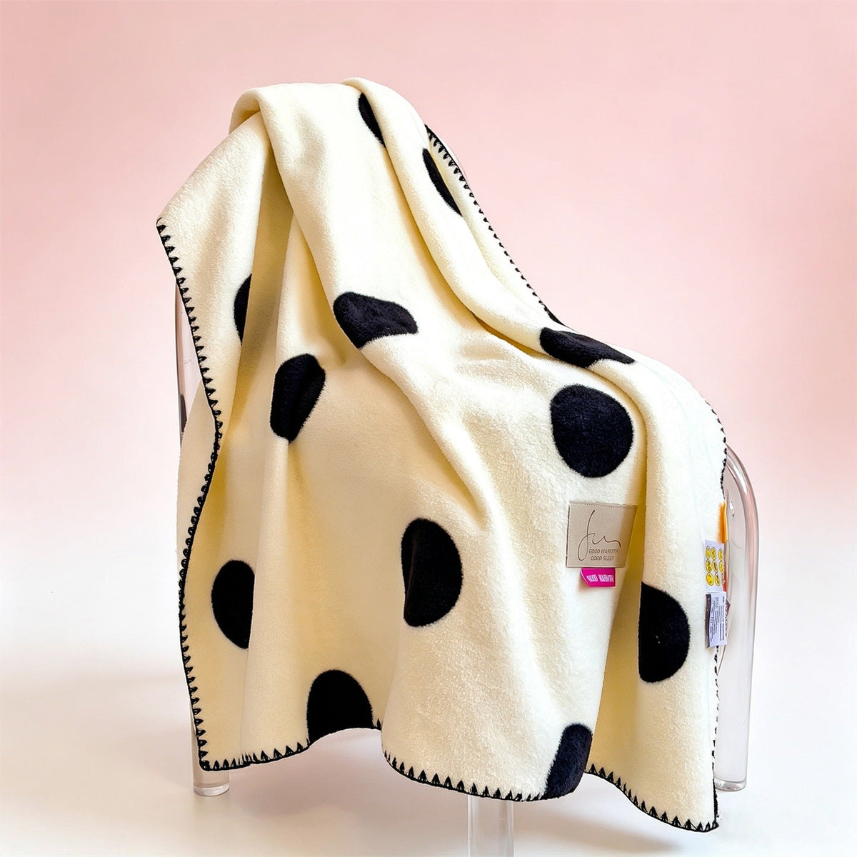 Polka Dot Fleece Throw Blanket — product view 1