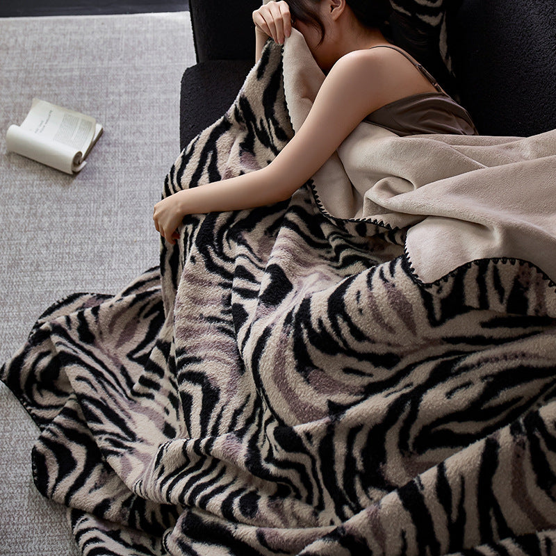 Decorative Flannel Bedspread LoungeYard — product view 2