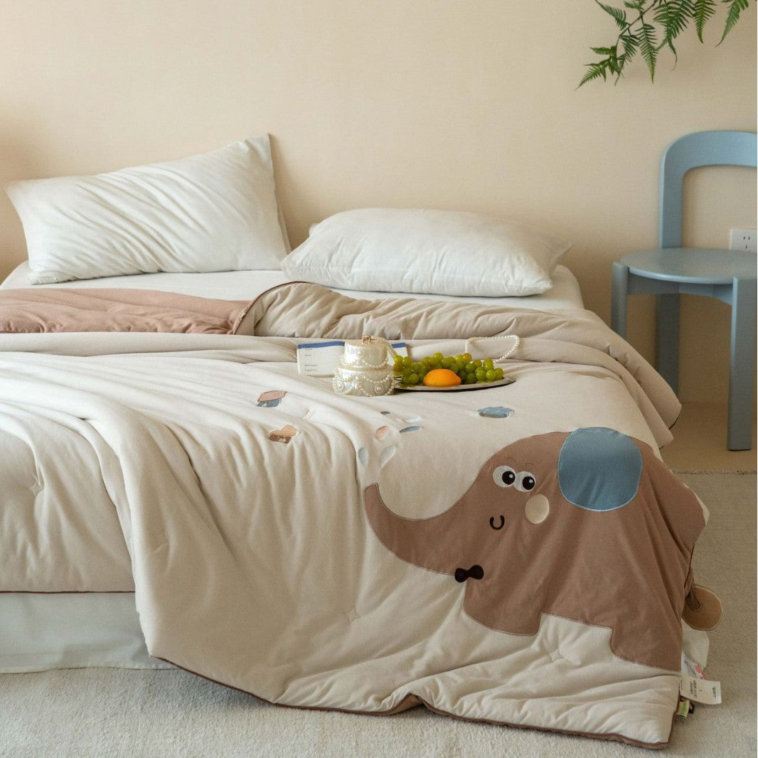 Children's quilt with cute bear appliqué and soft filling — product view 7