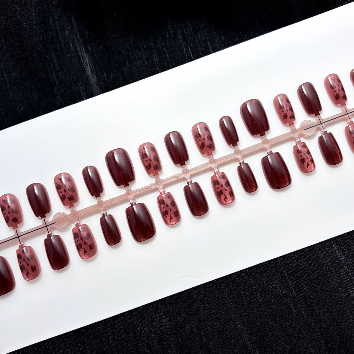 Chic Leopard-Print Press-On Nail Set — product view 3