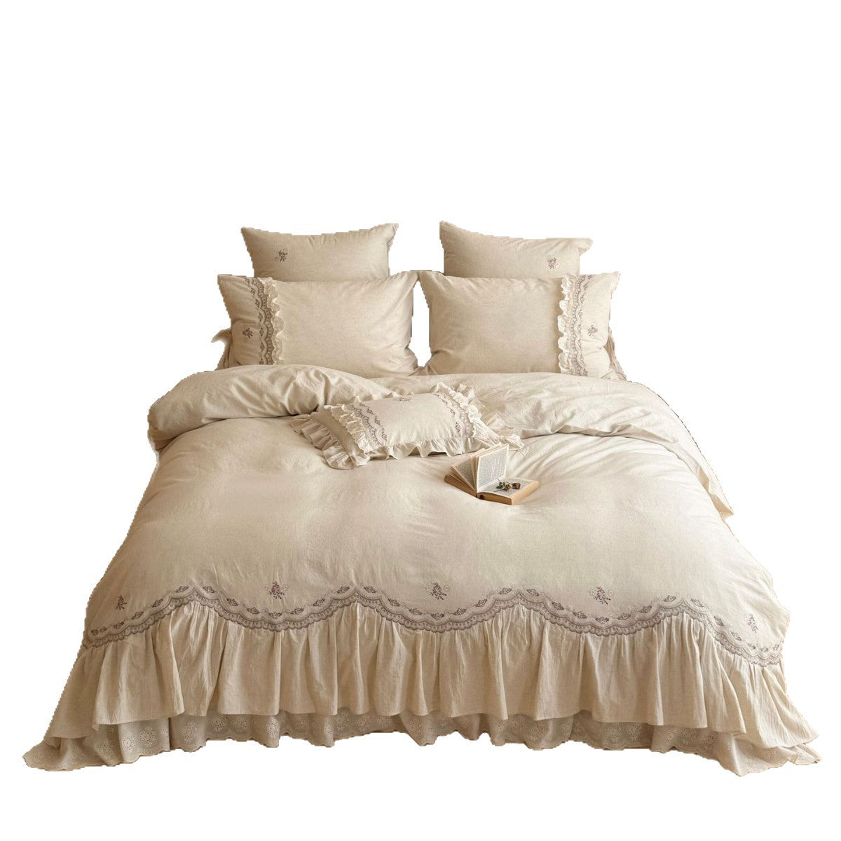 Romantic bedding set with ruffle, delicate embroidery and linen look — product view 4