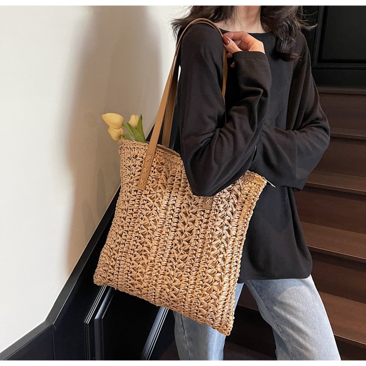 Handwoven beach bag with braided pattern LoungeYard — product view 2