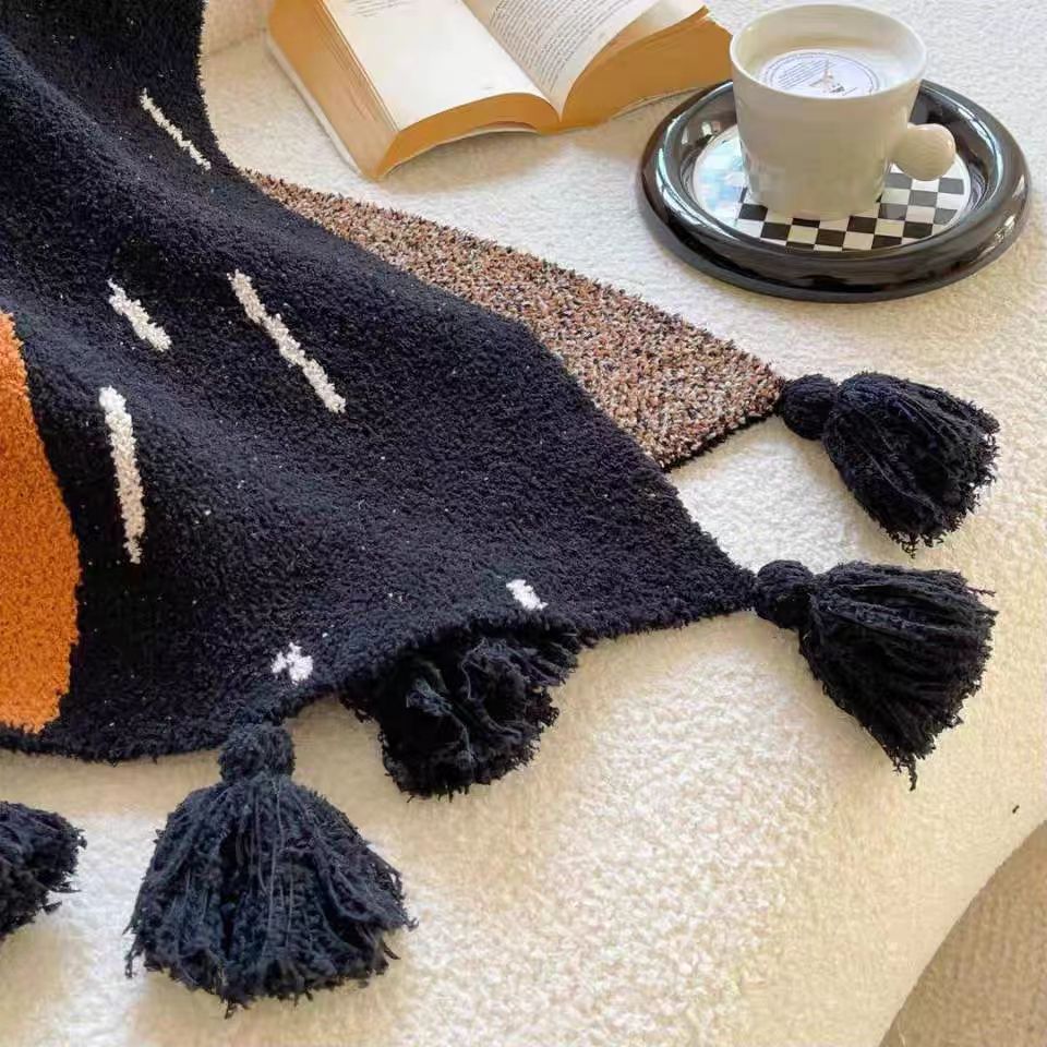 Decorative Knit Blanket — product view 2