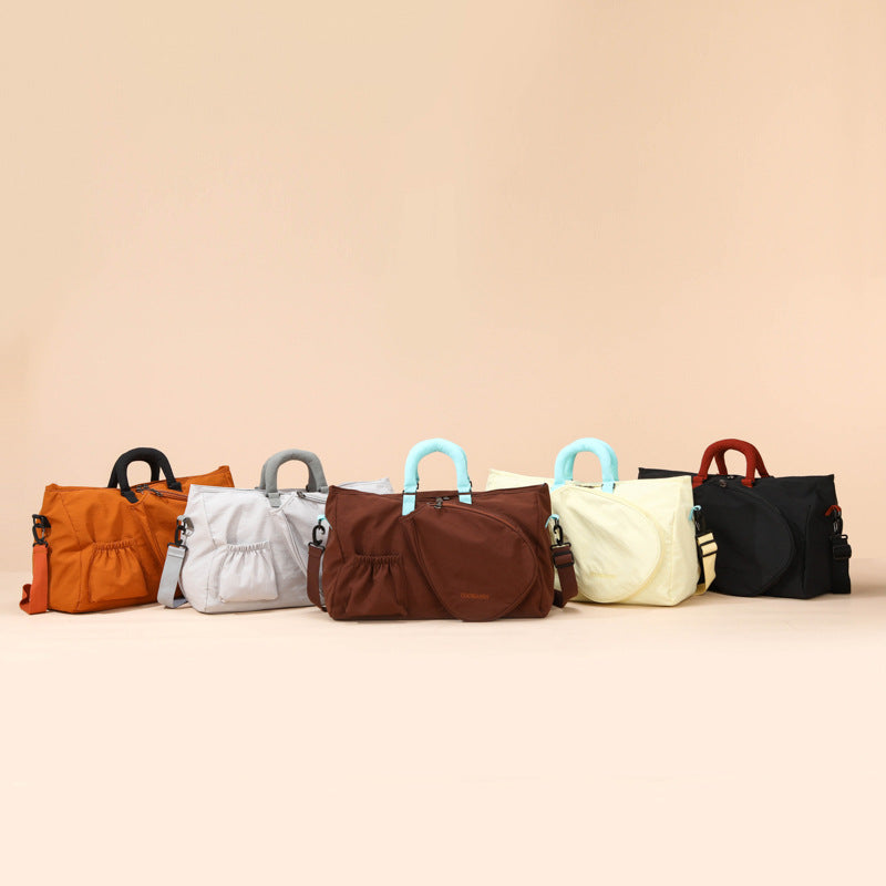 Spacious travel bag LoungeYard — product view 3