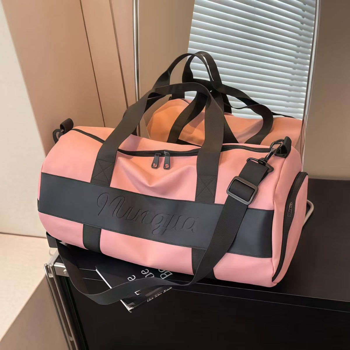 Versatile Sports And Travel Bag LoungeYard — product view 5