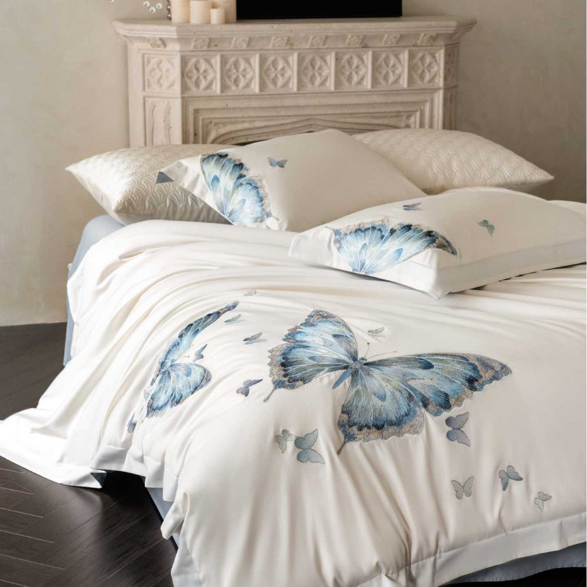 Embroidered cotton satin bedding set with blue butterfly motif — product view 1