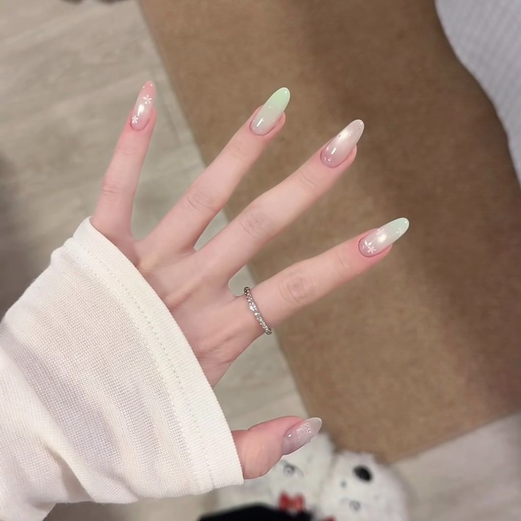 Ombre Floral Glitter Nail Extensions — product view 2