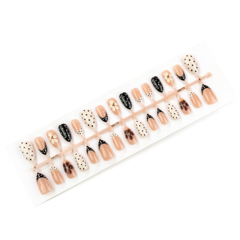 Chic Design Nail Art Kit — product view 5