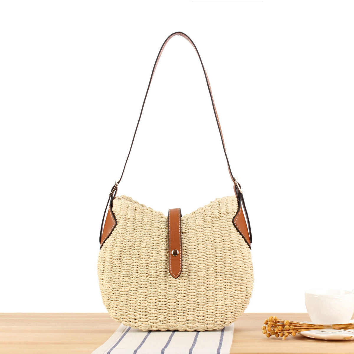 Braided shoulder bag with elegant leather accents LoungeYard — product view 5