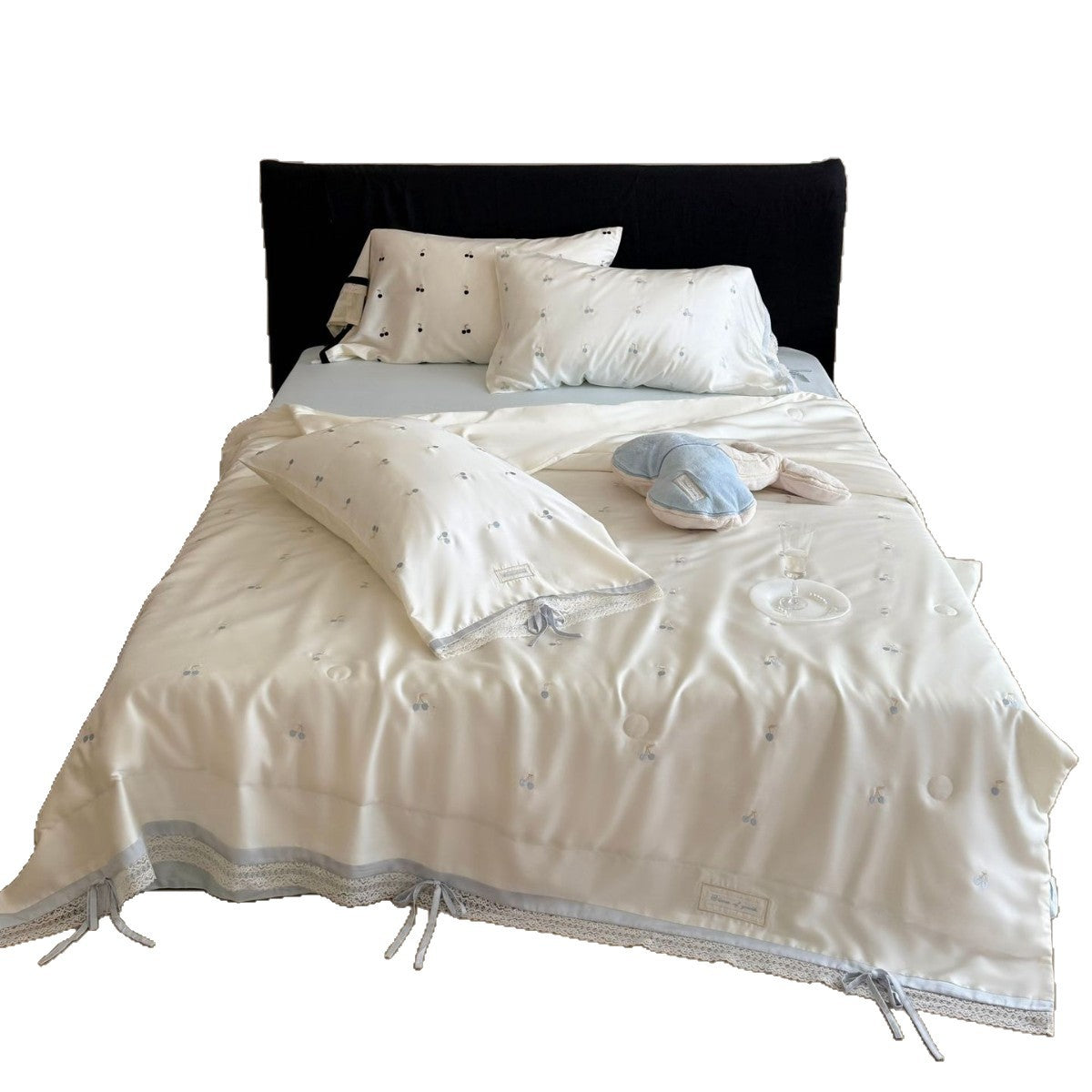 Luxurious cotton satin bedding set with cherry print, lace trim and frill — product view 4