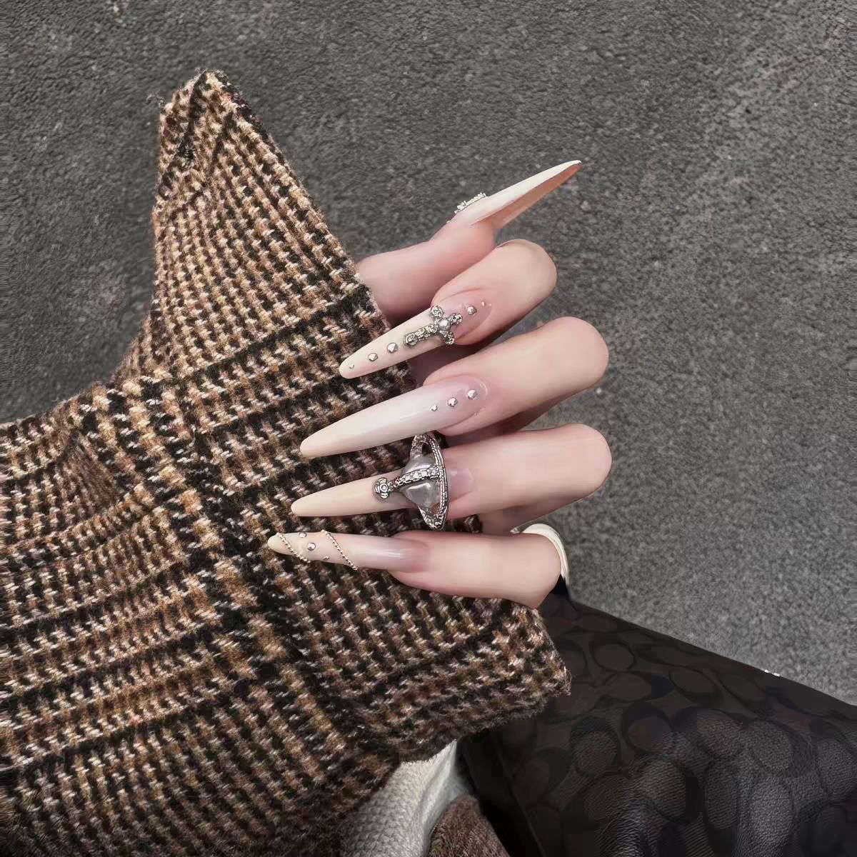 Decorative Stiletto Nail Extensions — product view 3
