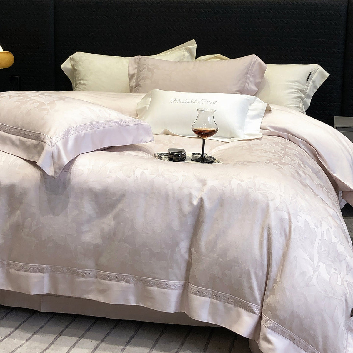Premium cotton satin bedding set with structured matelassé border and hotel closure — product view 5