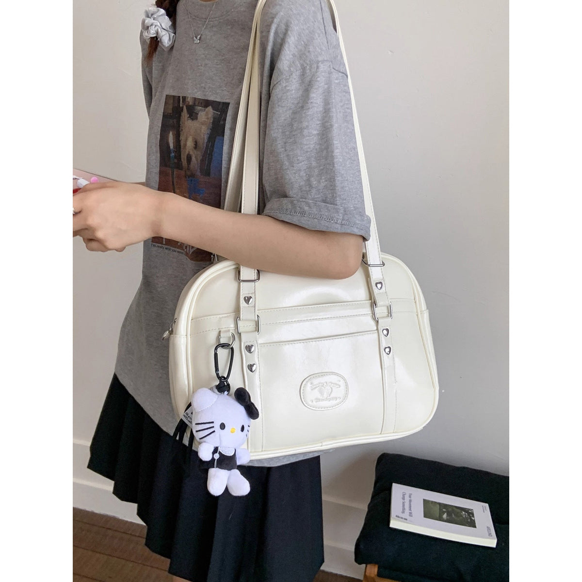 Premium Leather Handheld Satchel LoungeYard — product view 5