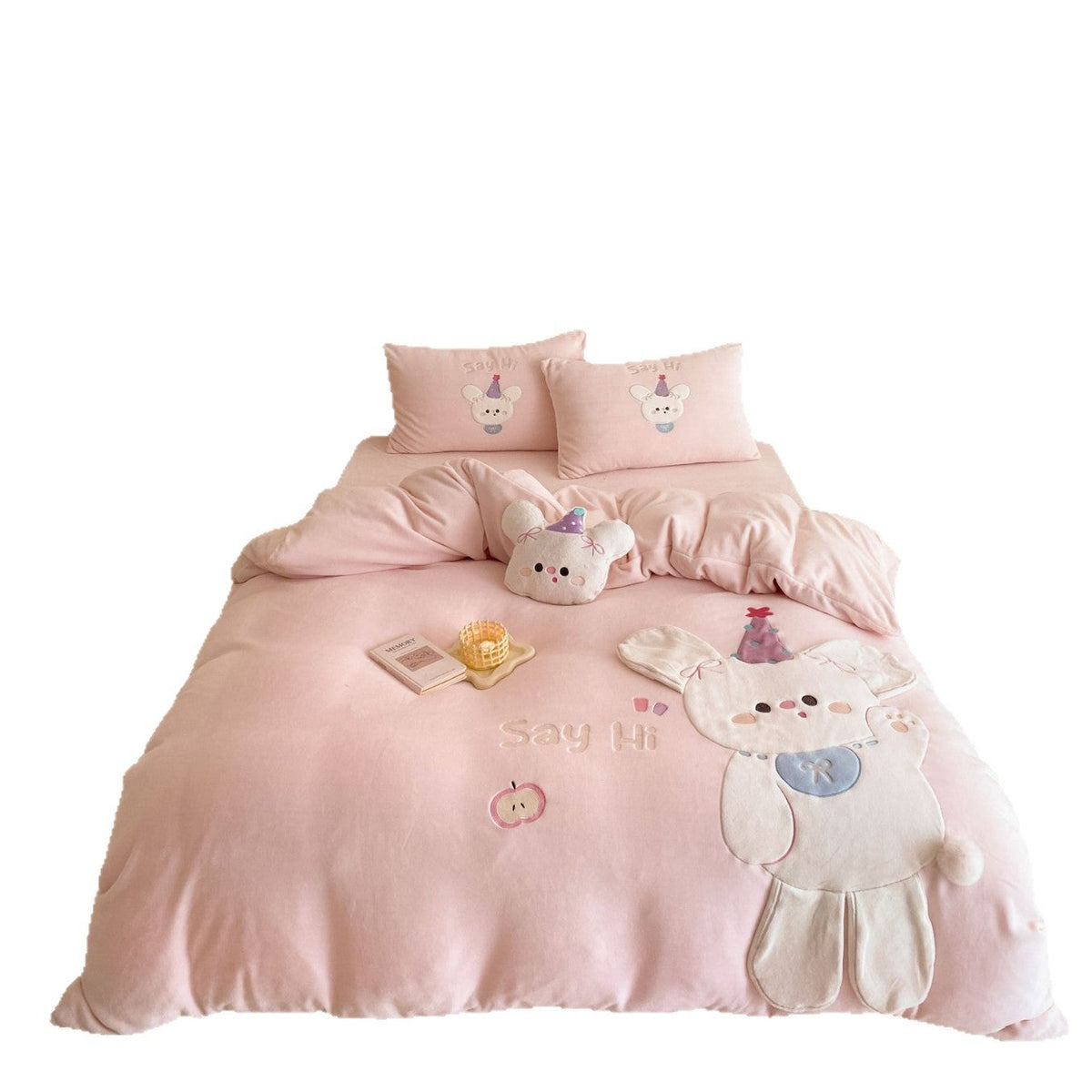 Children's bedding set with appliquéd cuddle bunny, quilted blanket and decorative pillows — product view 2