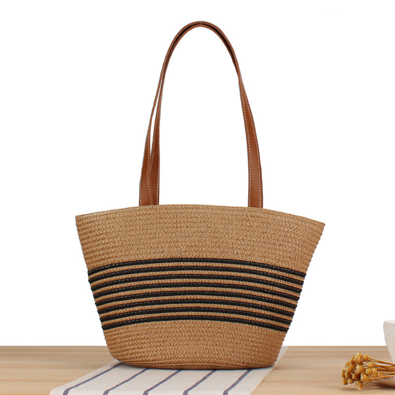 Beach bag with braided pattern and elegant leather handles LoungeYard — product view 1