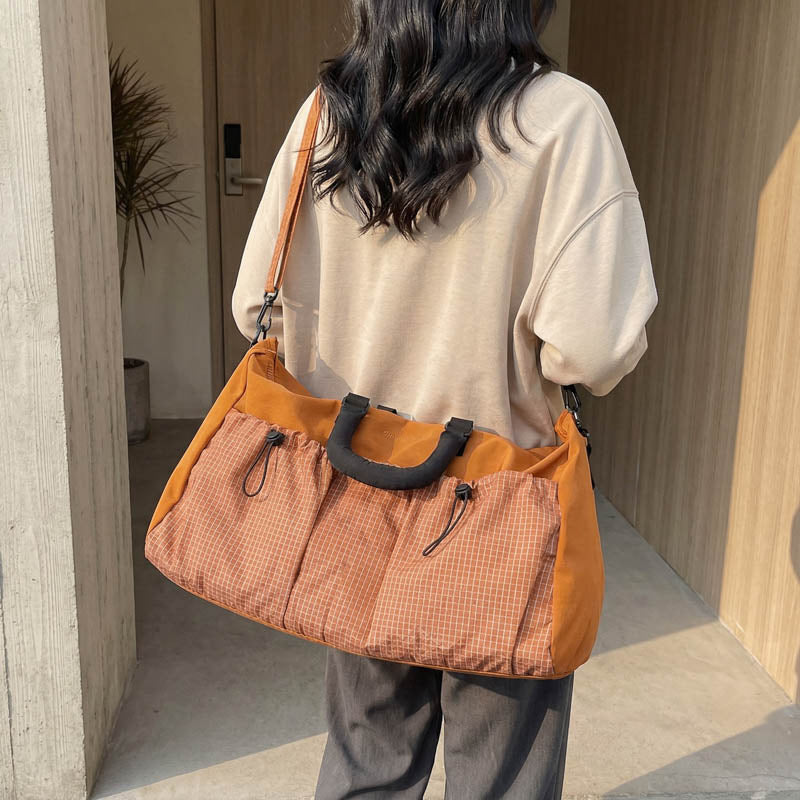 Shopping bag in urban design with versatile compartments LoungeYard — product view 4