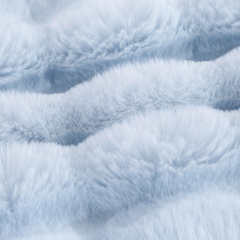 Luxe Plush Bedding Set — product view 4