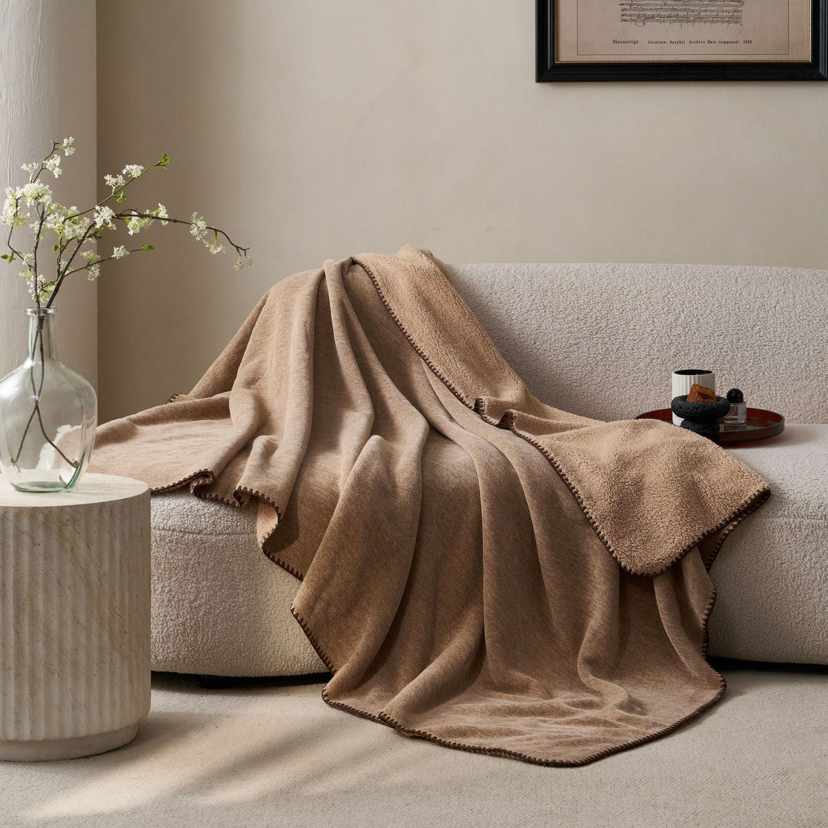 Cozy Sherpa Blanket — product view 1