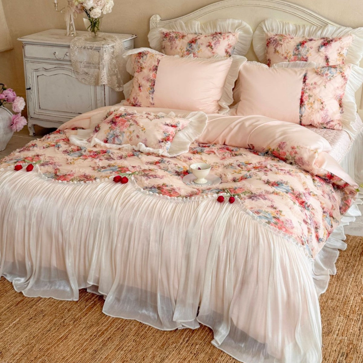 Luxurious multi-piece vintage bedding set with ruffles and floral pattern — product view 1