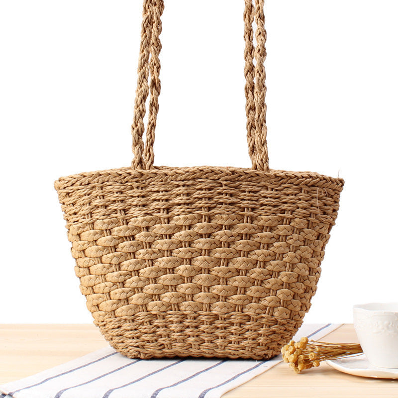 Braided handbag made of natural raffia with robust carrying straps LoungeYard — product view 5
