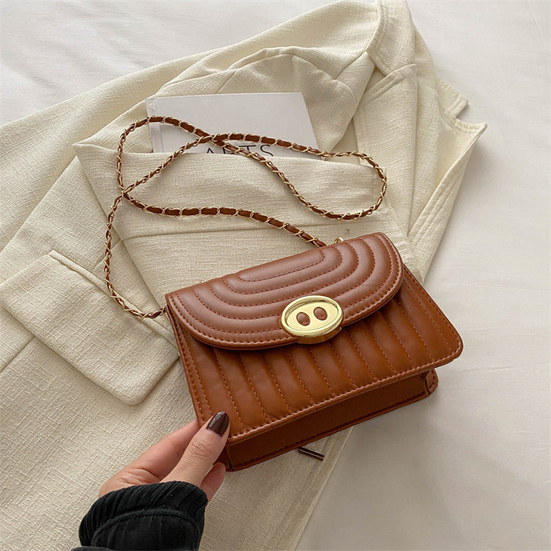 Quilted Chain Link Crossbody Handbag LoungeYard — product view 7