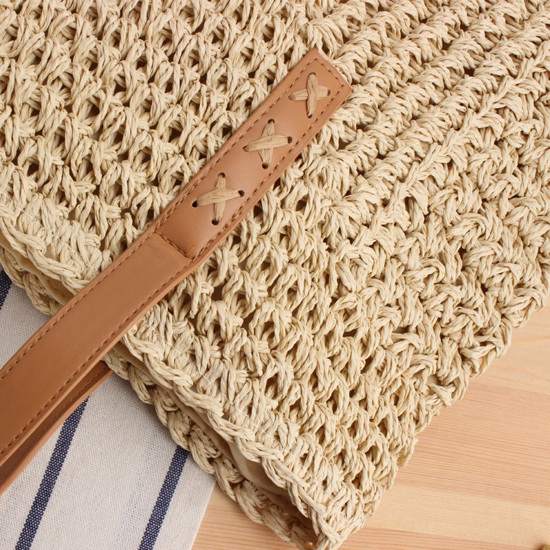 Natural bast shoulder bag with leather handles LoungeYard — product view 3