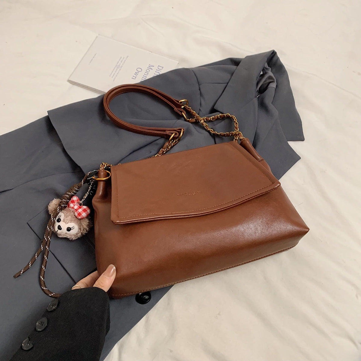 Modern Chain-Strap Handbag LoungeYard — product view 6