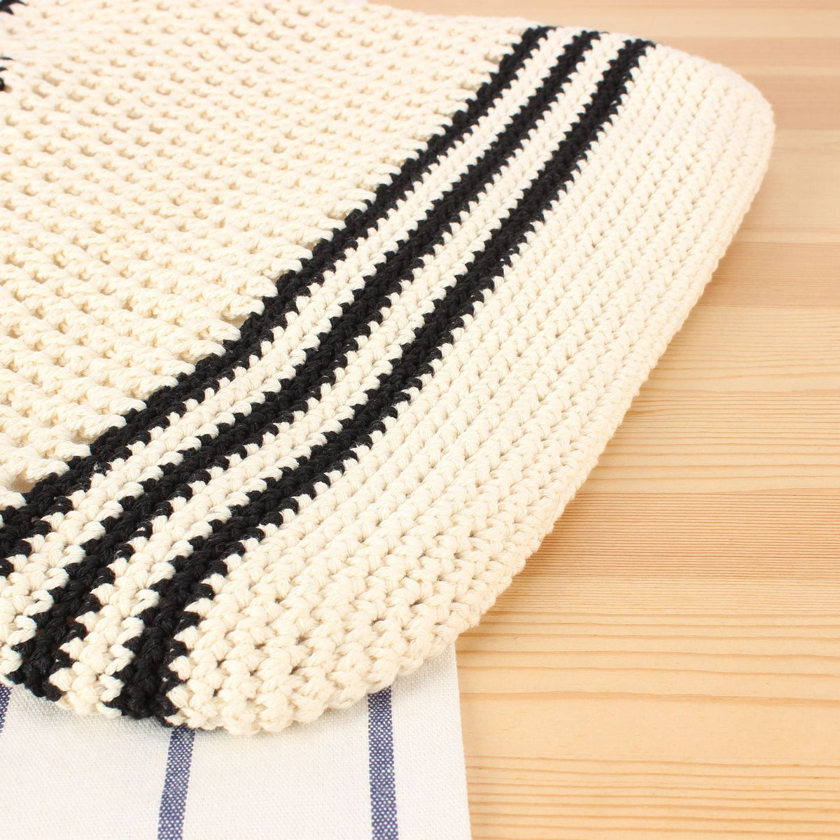 Stylish Macrame Tote Bag with Sturdy Leather Handles LoungeYard — product view 4