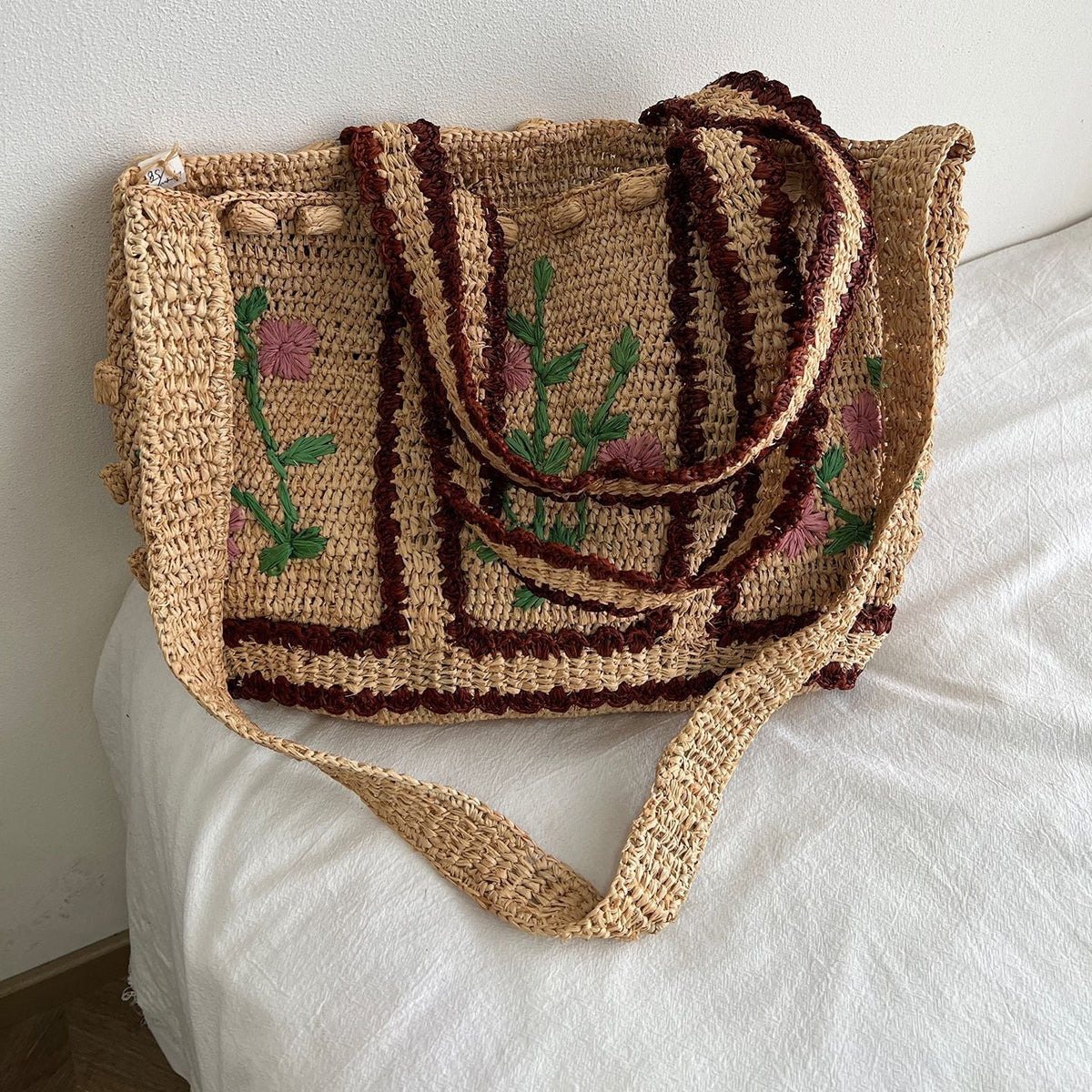 Braided shoulder bag with floral motif LoungeYard — product view 3