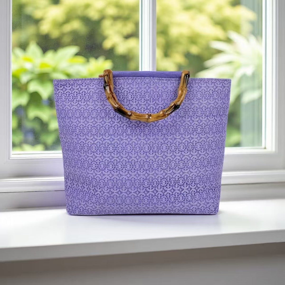 Elegant cotton bag with bamboo handles LoungeYard — product view 1