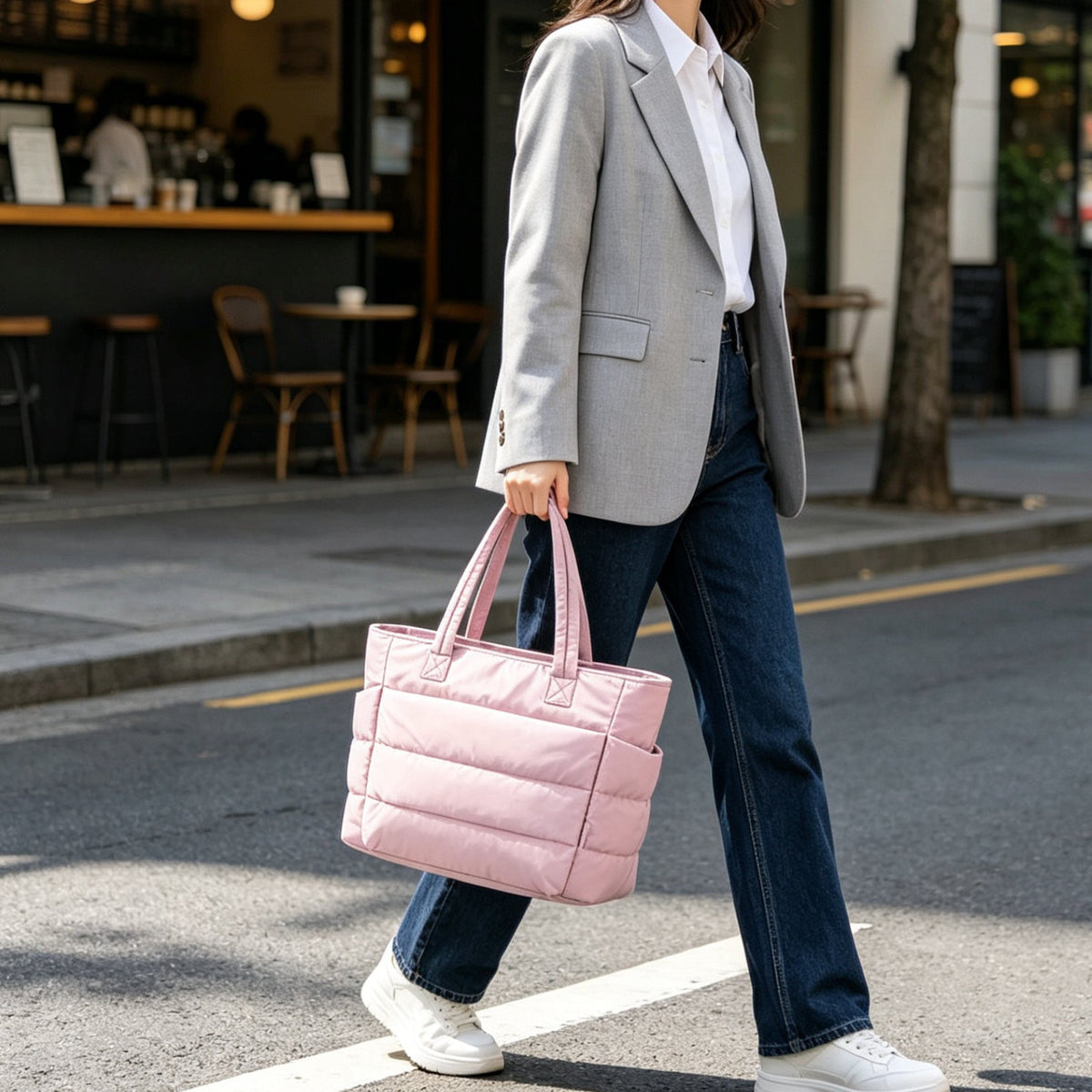 Comfortable and Stylish Tote Bag LoungeYard — product view 4