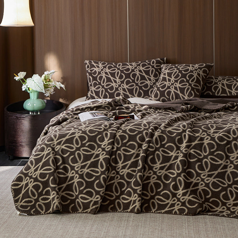 Decorative Flannel Bedspread LoungeYard — product view 7