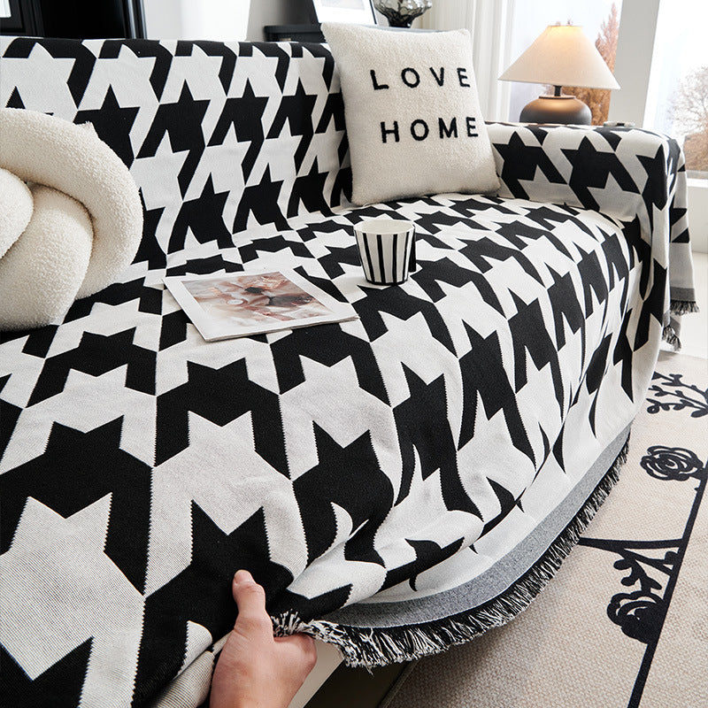 Cozy Houndstooth Throw Blanket — product view 3