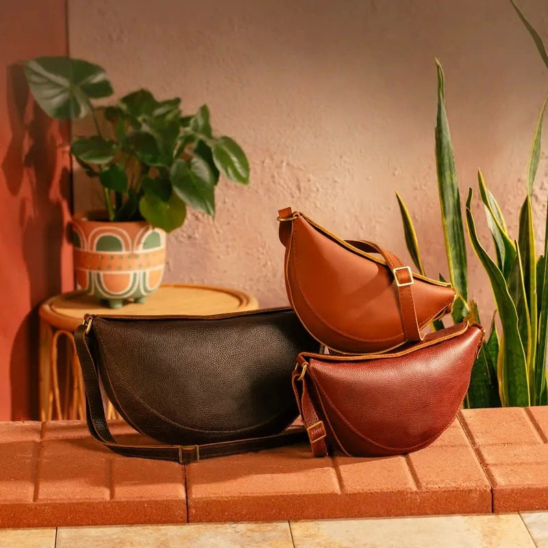 Elegant shoulder bag LoungeYard — product view 2