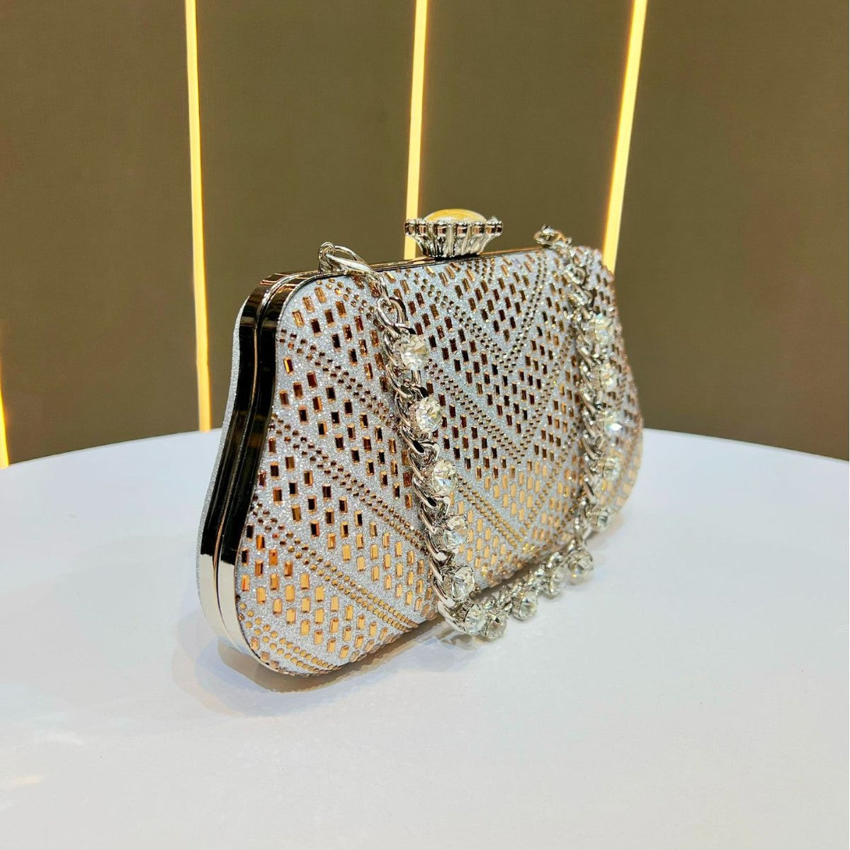 Glamorous Decorative Evening Handbag — product view 2